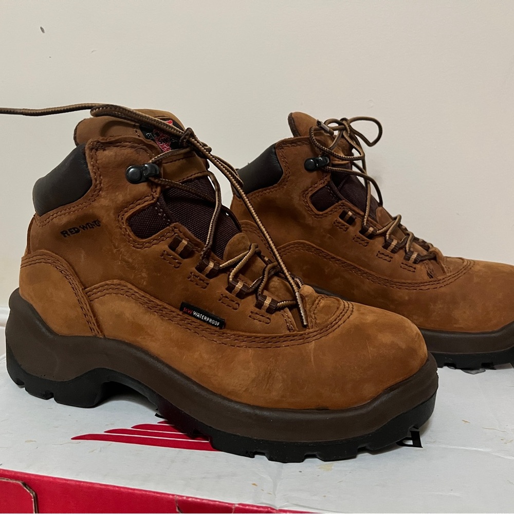 Brand New Red Wing Boots 6
